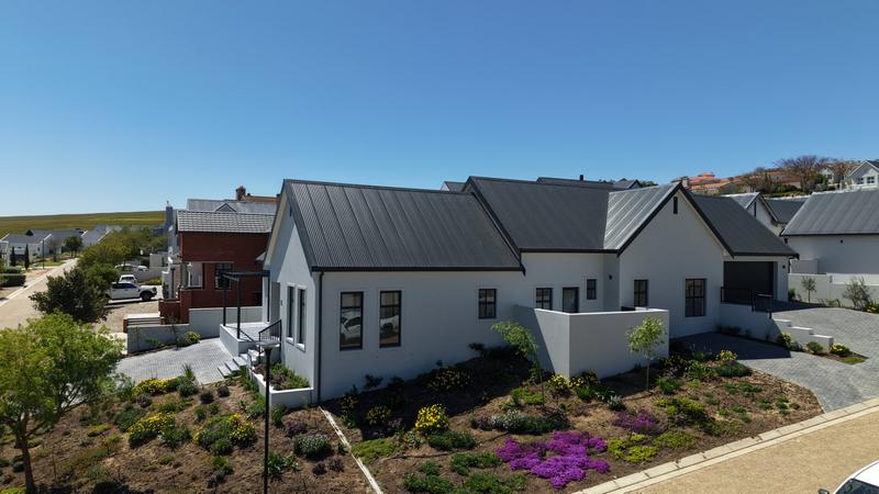 4 Bedroom Property for Sale in Mount Royal Golf Estate Western Cape